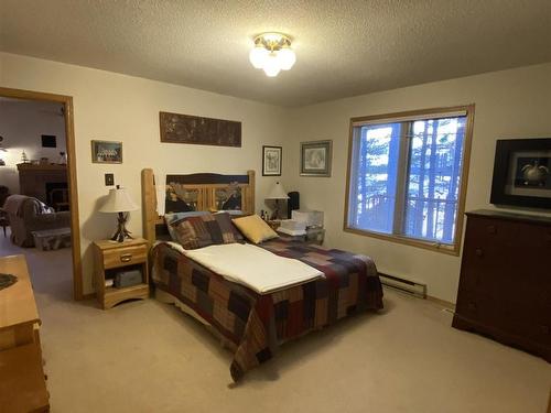 69 One Island Lake Road S, Rural - Thunder Bay, ON - Indoor Photo Showing Bedroom