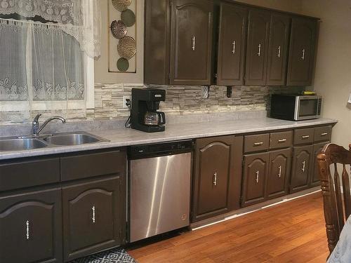 1001 Huron, Thunder Bay, ON - Indoor Photo Showing Kitchen With Double Sink