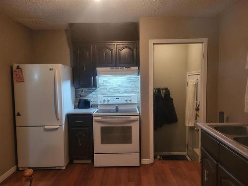 1001 Huron, Thunder Bay, ON - Indoor Photo Showing Kitchen