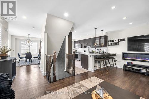 1637 Leblanc Court, Milton, ON - Indoor Photo Showing Living Room