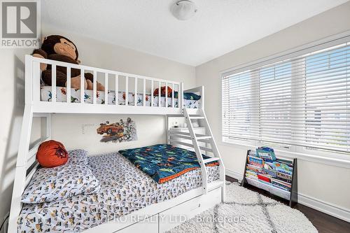 1637 Leblanc Court, Milton, ON - Indoor Photo Showing Bedroom