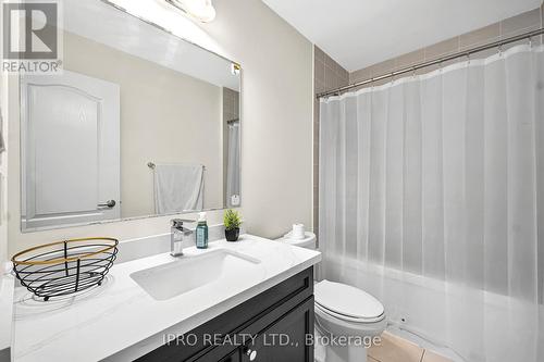 1637 Leblanc Court, Milton, ON - Indoor Photo Showing Bathroom