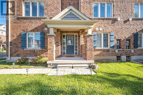 1637 Leblanc Court, Milton, ON - Outdoor With Facade