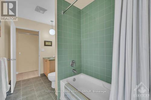 610 - 383 Cumberland Street, Ottawa, ON - Indoor Photo Showing Bathroom