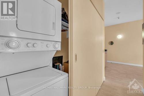 610 - 383 Cumberland Street, Ottawa, ON - Indoor Photo Showing Laundry Room