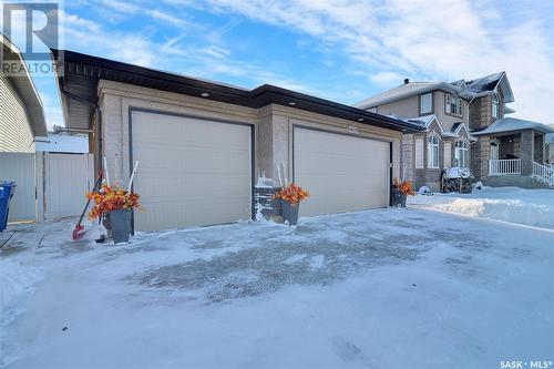 4828 Mccombie Crescent, Regina, SK - Outdoor