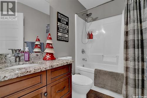 4828 Mccombie Crescent, Regina, SK - Indoor Photo Showing Bathroom