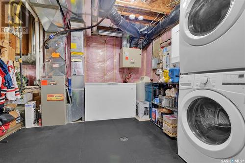 4828 Mccombie Crescent, Regina, SK - Indoor Photo Showing Laundry Room