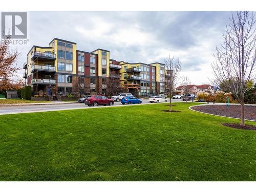 2011 Agassiz Road Unit# 104, Kelowna, BC - Outdoor