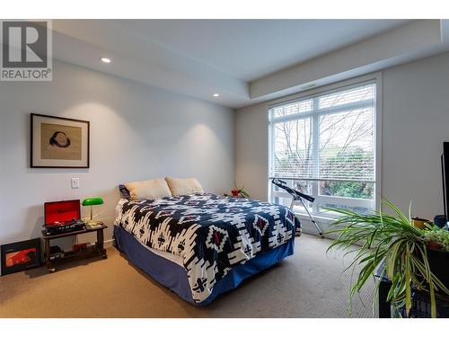 2011 Agassiz Road Unit# 104, Kelowna, BC - Indoor Photo Showing Bedroom