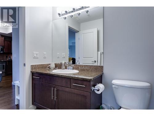 2011 Agassiz Road Unit# 104, Kelowna, BC - Indoor Photo Showing Bathroom