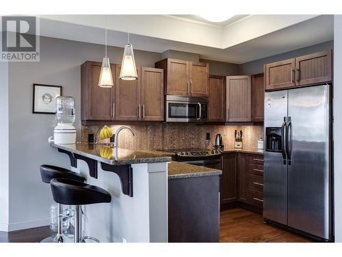 2011 Agassiz Road Unit# 104, Kelowna, BC - Indoor Photo Showing Kitchen