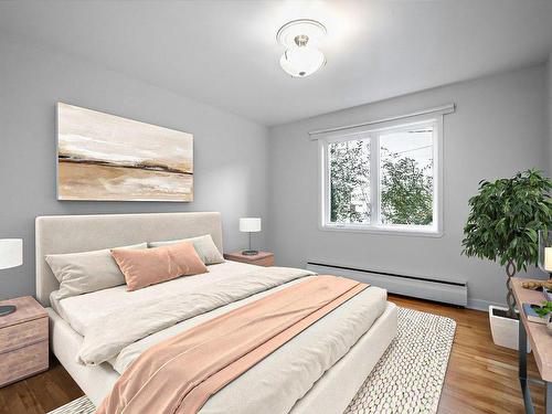 Master bedroom - 575 90E Avenue, Montréal (Lasalle), QC - Indoor Photo Showing Bedroom