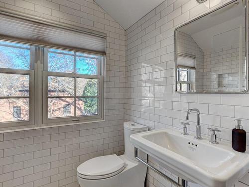 Ensuite bathroom - 128 Av. Balfour, Mont-Royal, QC - Indoor Photo Showing Bathroom