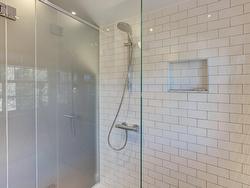 Ensuite bathroom - 