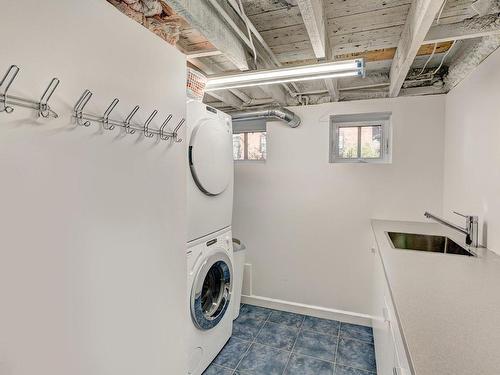 Laundry room - 128 Av. Balfour, Mont-Royal, QC - Indoor Photo Showing Laundry Room