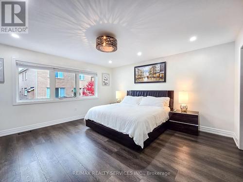 3196 Carding Mill Trail, Oakville, ON - Indoor Photo Showing Bedroom