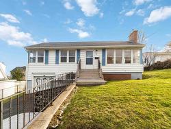 28 Arlington Avenue  Halifax, NS B3N 1Z8