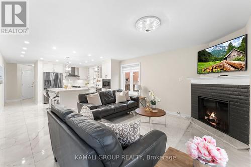 8 Pandora Court, Richmond Hill, ON - Indoor Photo Showing Living Room With Fireplace