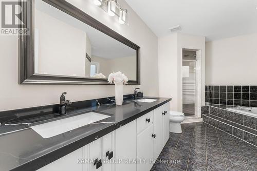 8 Pandora Court, Richmond Hill, ON - Indoor Photo Showing Bathroom