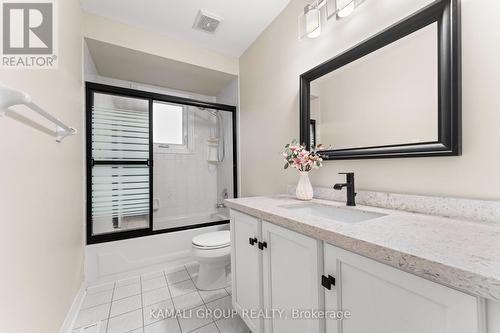 8 Pandora Court, Richmond Hill, ON - Indoor Photo Showing Bathroom