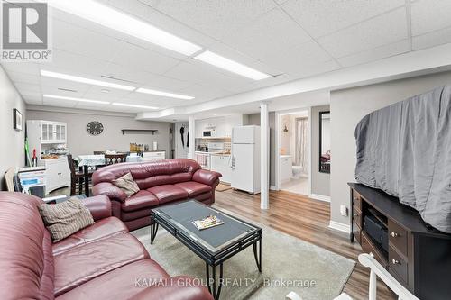 8 Pandora Court, Richmond Hill, ON - Indoor With Fireplace