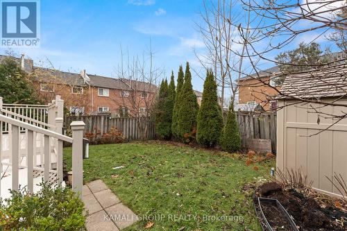 8 Pandora Court, Richmond Hill, ON - Outdoor