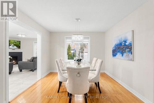 8 Pandora Court, Richmond Hill, ON - Indoor Photo Showing Dining Room