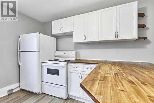 82 Nassau Street, Oshawa (Vanier), ON - Indoor Photo Showing Kitchen