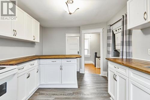 82 Nassau Street, Oshawa (Vanier), ON - Indoor Photo Showing Kitchen