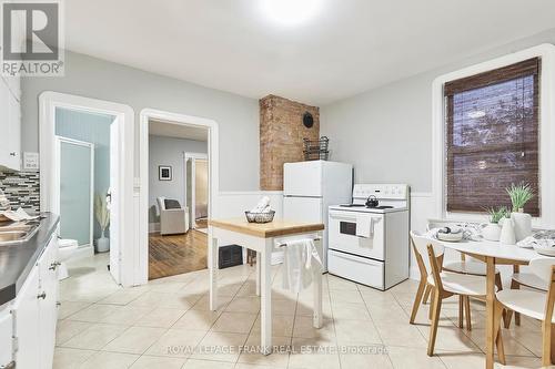 82 Nassau Street, Oshawa (Vanier), ON - Indoor Photo Showing Kitchen