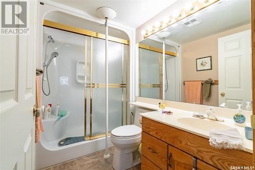 236 2301 Adelaide Street E, Saskatoon, SK - Indoor Photo Showing Bathroom