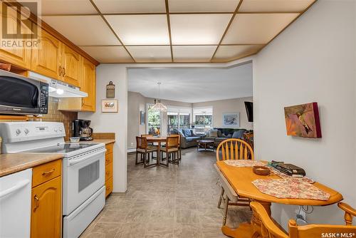 236 2301 Adelaide Street E, Saskatoon, SK - Indoor Photo Showing Kitchen