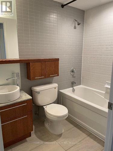 2104 - 25 Carlton Street, Toronto, ON - Indoor Photo Showing Bathroom