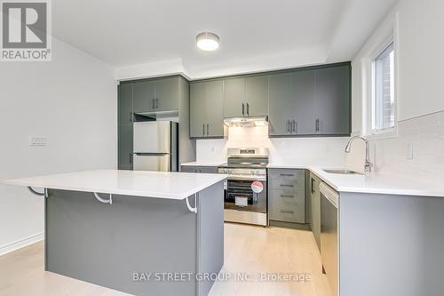 3074 Merrick Road, Oakville, ON - Indoor Photo Showing Kitchen