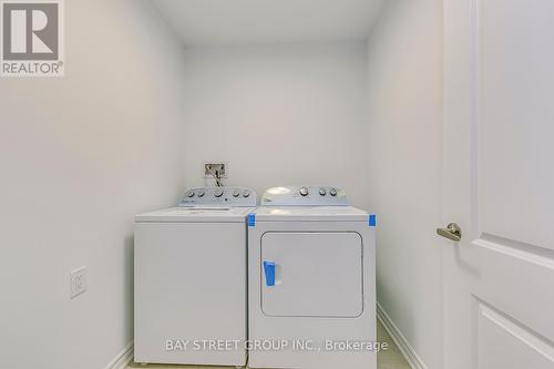 3074 Merrick Road, Oakville, ON - Indoor Photo Showing Laundry Room