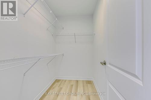 3074 Merrick Road, Oakville, ON - Indoor With Storage