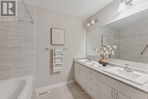 59 Littlebeck Crescent, Whitby, ON - Indoor Photo Showing Bathroom