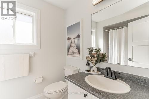 104 Fadine Road, Newmarket, ON - Indoor Photo Showing Bathroom