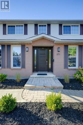 371 Strawberry Crescent, Waterloo, ON - Outdoor With Facade