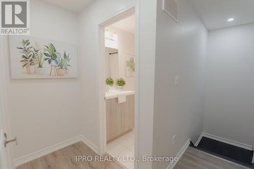 992 Balsam Court, Milton, ON - Indoor Photo Showing Other Room