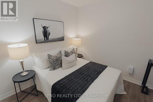 992 Balsam Court, Milton, ON - Indoor Photo Showing Bedroom