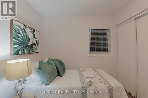 992 Balsam Court, Milton, ON - Indoor Photo Showing Bedroom