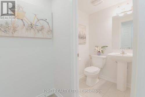 992 Balsam Court, Milton, ON - Indoor Photo Showing Bathroom