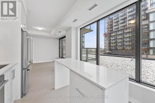 204 - 1415 Dundas Street, Oakville, ON - Indoor Photo Showing Kitchen