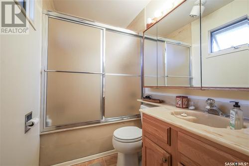 207 Coldspring Rise, Saskatoon, SK - Indoor Photo Showing Bathroom