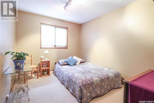 207 Coldspring Rise, Saskatoon, SK - Indoor Photo Showing Bedroom