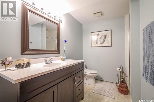 207 Coldspring Rise, Saskatoon, SK - Indoor Photo Showing Bathroom