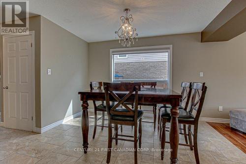 812 Reeves Avenue, London, ON - Indoor Photo Showing Dining Room