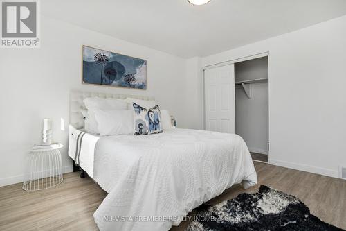 1259 Limberlost Road, London, ON - Indoor Photo Showing Bedroom